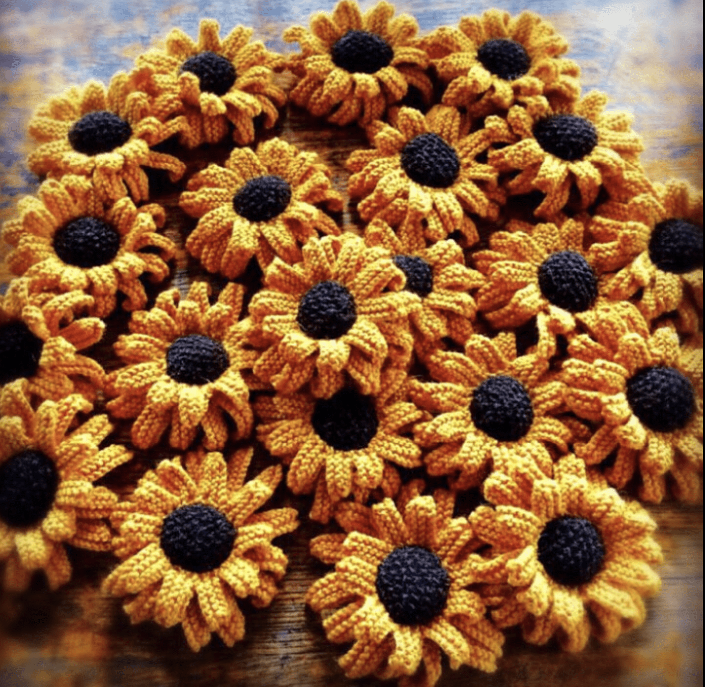 Beginners Crochet: Sunflower Blanket at Norfolk Yarn - The Mercerie